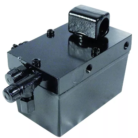 TIPPING OVER CABIN PUMP